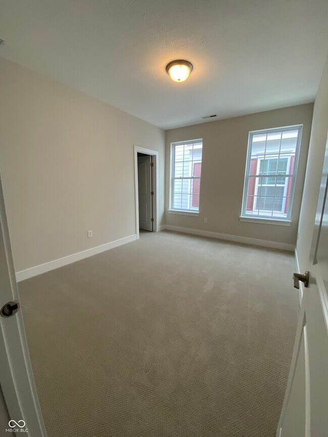 Building Photo - 1070 Valentine Ln
