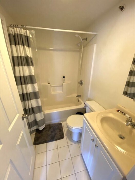 Bathroom - 136 Hill St