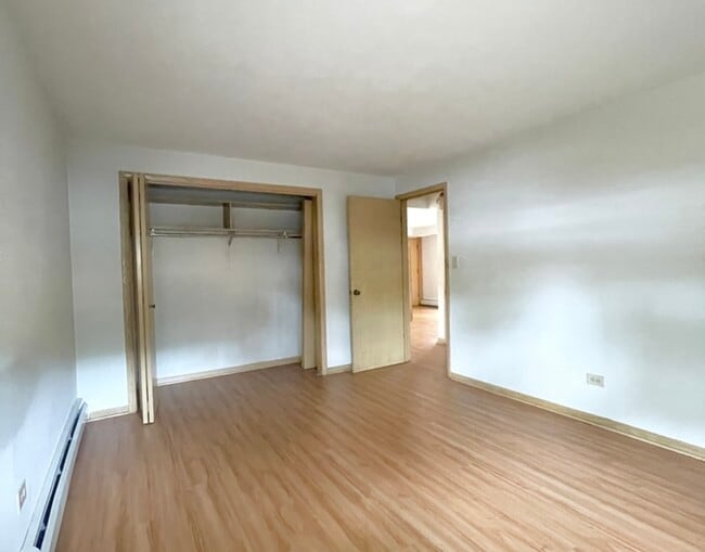 Building Photo - 8304 W Forest Preserve Dr