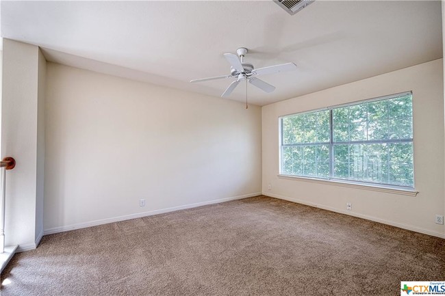 Building Photo - 10912 Chestnut Ridge Rd