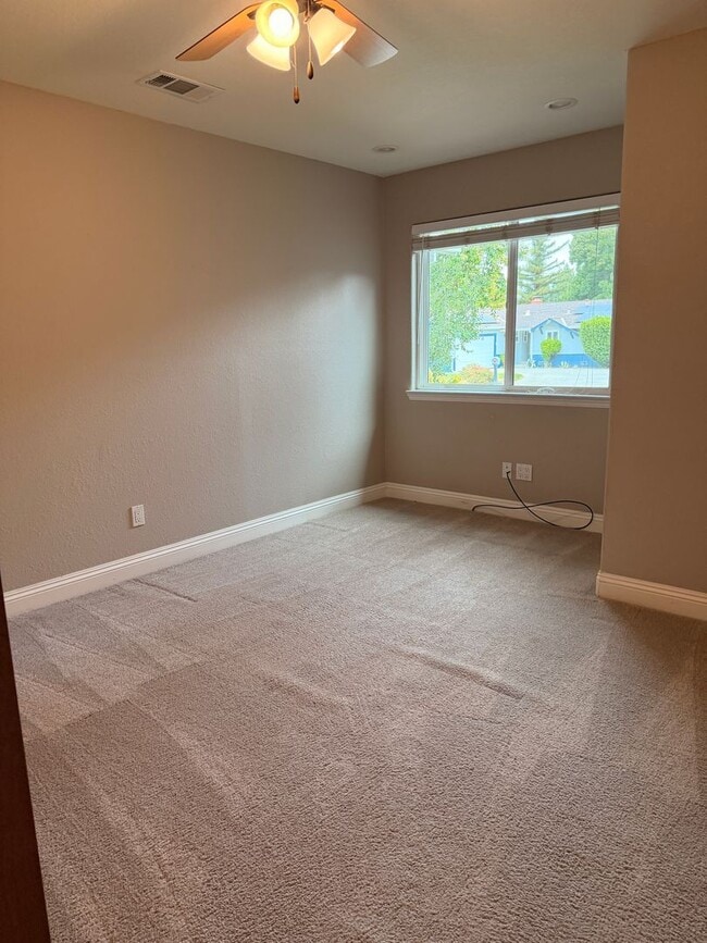 Building Photo - 941 Faned Way