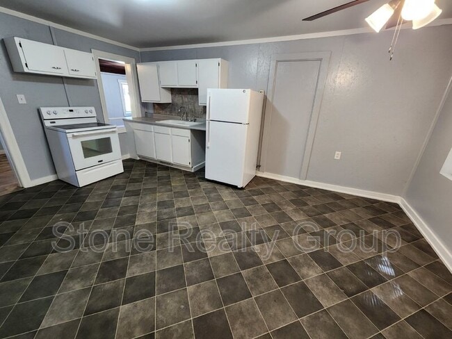 Building Photo - 10257 US-40