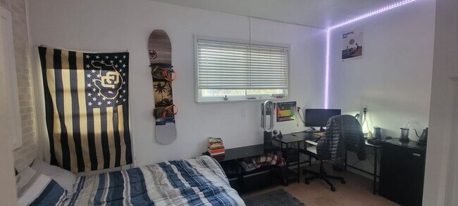 Building Photo - Aug. 2026 Pre-Lease Spacious 5-Bedroom Home in Desirable South Boulder Neighborhood