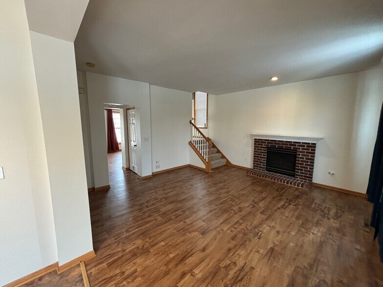 Building Photo - 15223 DuPont Path