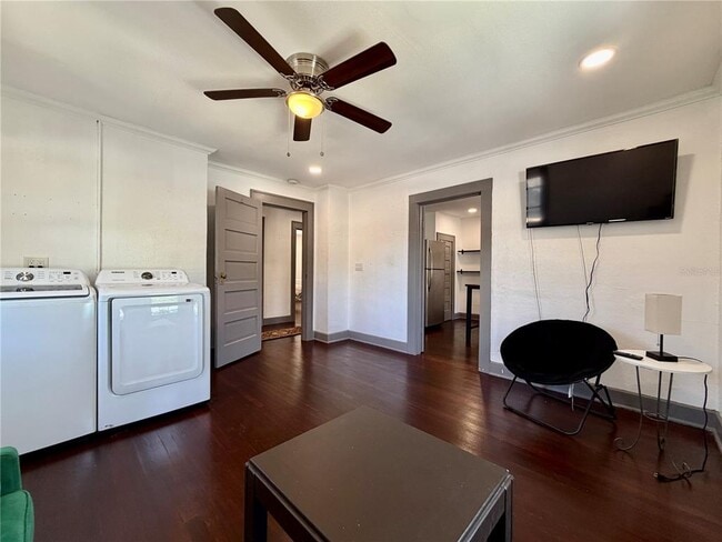 Building Photo - 1057 7th Ave N