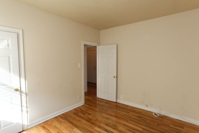Building Photo - 627 W Cornelia Ave