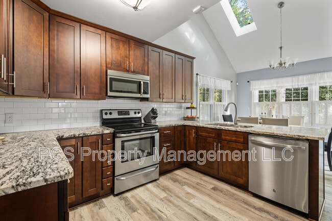 Building Photo - 12605 Jolly Pl