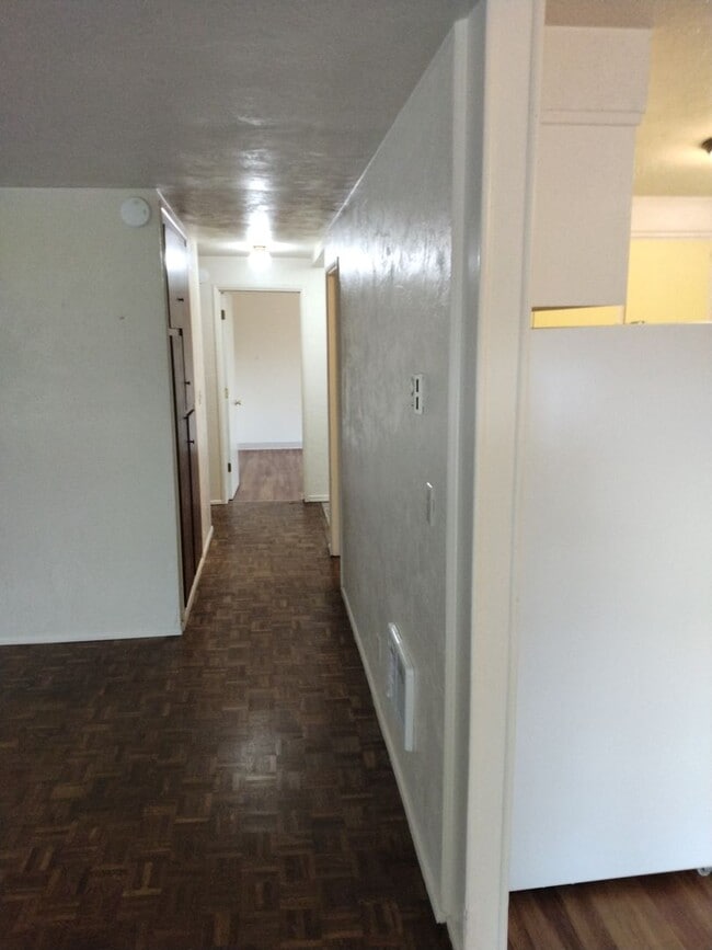 Building Photo - Adorable 2 Bedroom Home!