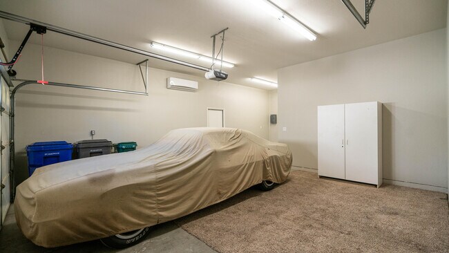 Building Photo - 49142 Barrymore St