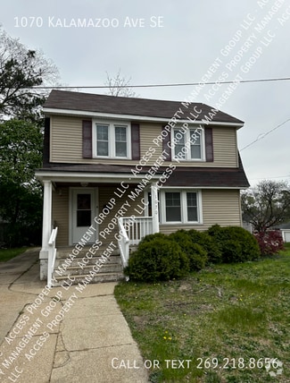 Building Photo - 1070 Kalamazoo Ave SE
