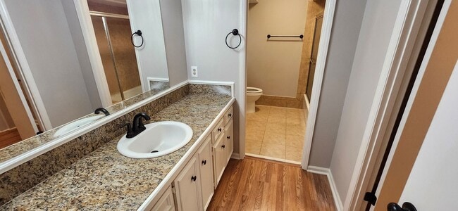 Building Photo - 3 bedroom home in North Columbus