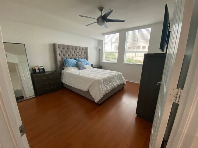 Building Photo - 600 S Dixie Hwy