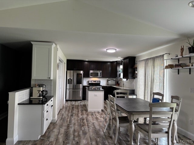 Building Photo - 2617 Lauren Lake Dr