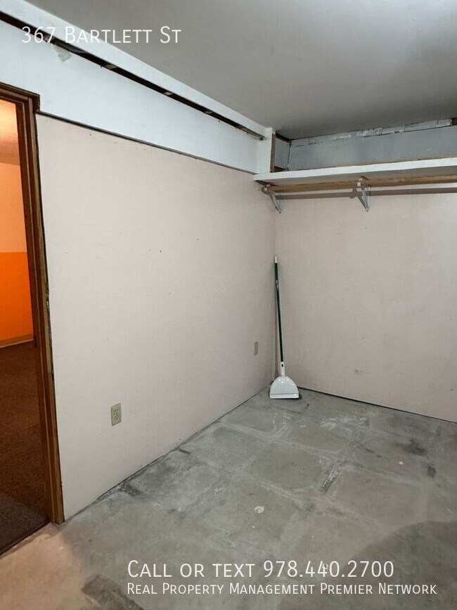 Building Photo - 367 Bartlett St