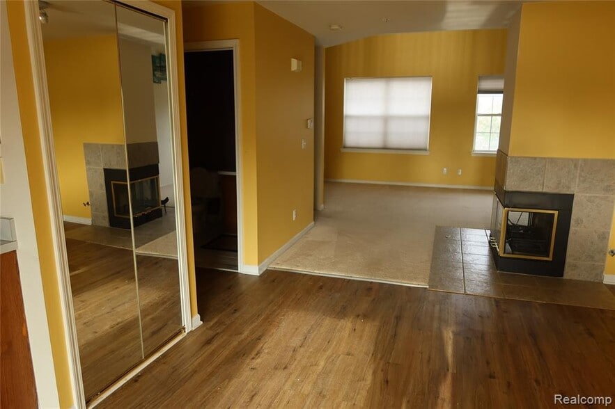 Building Photo - 1956 Campau Farms Cir