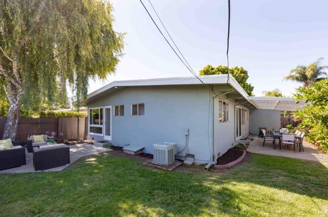 Building Photo - 2516 Dell Ave