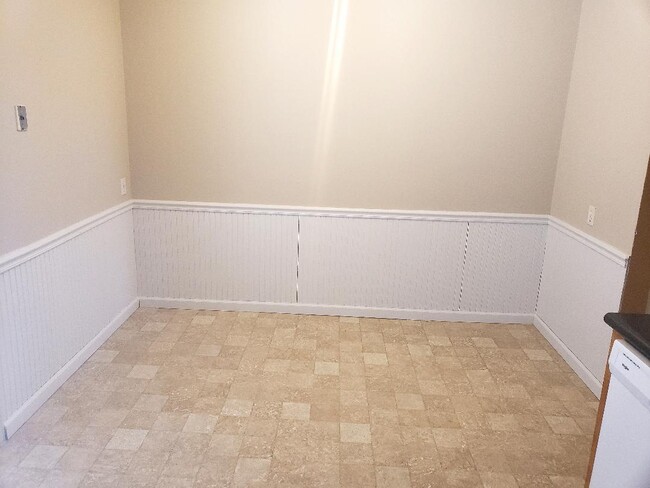 Building Photo - 4285 Burnett Walk