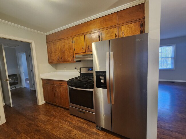 Building Photo - 3 Bedroom 2 Bath home in Newnan, GA Large Wooded Lot - Rural Setting