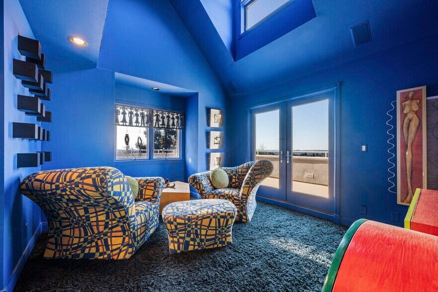 Building Photo - 8985 Vista de Lago Ct