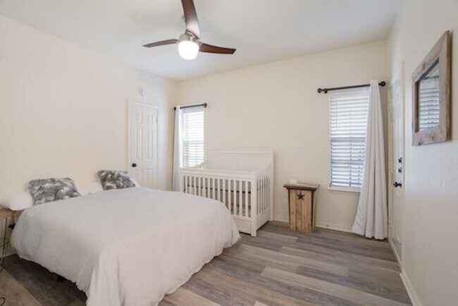 Building Photo - Baynebridge Condos- 2 Bedroom 2 Bathroom