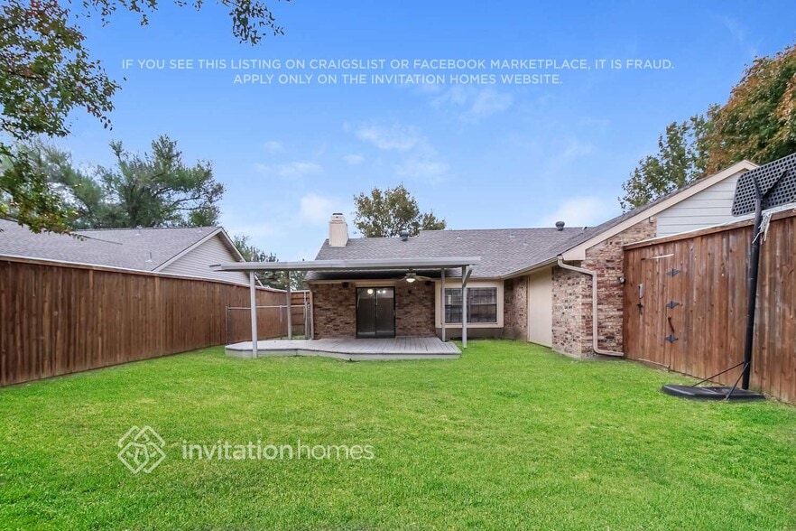 Building Photo - 1325 Clearview Dr