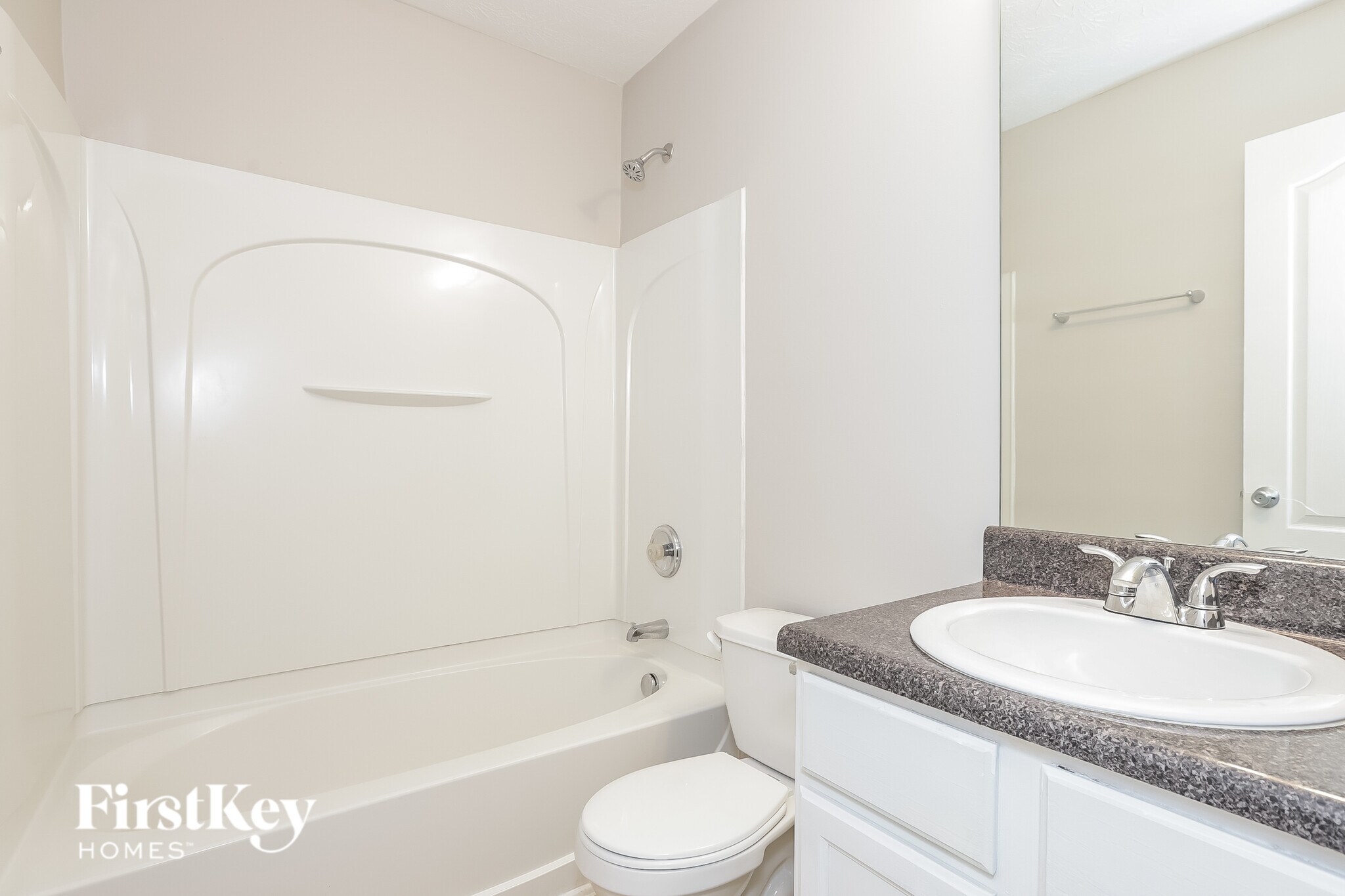 Building Photo - 528 Simpson Pl Dr