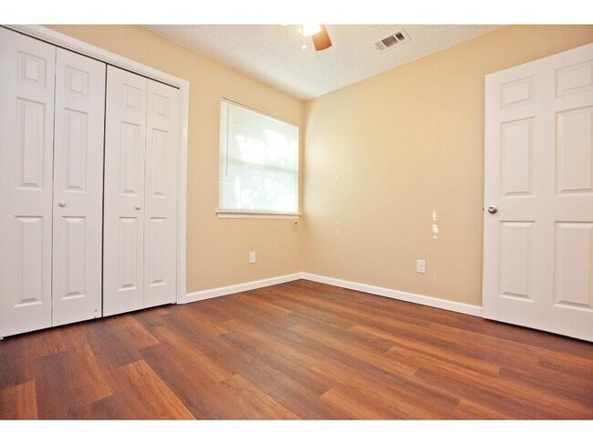 Building Photo - 4903 Merritt Dr