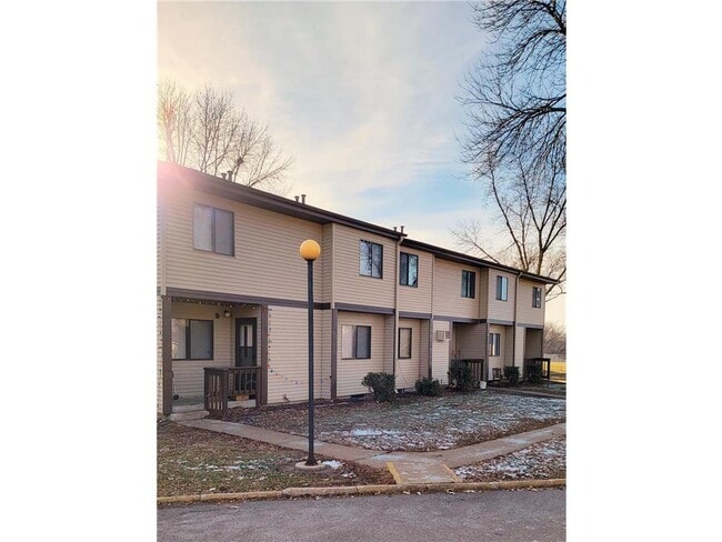 Primary Photo - 524 N Grant St