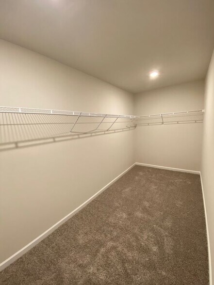 Building Photo - 151 Cedar Ln