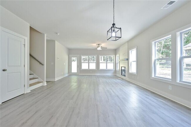 Building Photo - 2704 Allyn Way NW