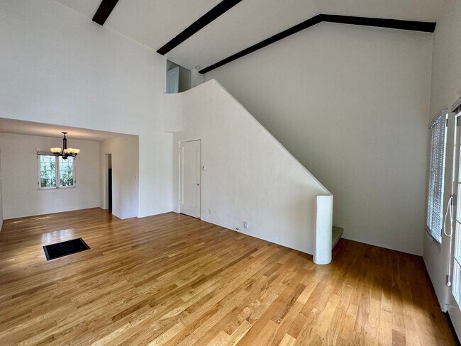 Building Photo - Discover Your Private Cottage Oasis! a must-see!