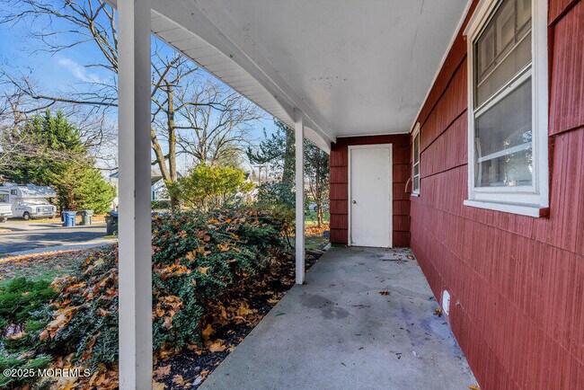 Building Photo - 260 Howard Ave