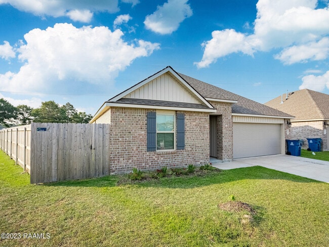 Building Photo - 101 Eagle Lk Dr