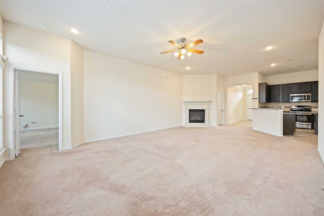 Building Photo - 14547 Myers Dr