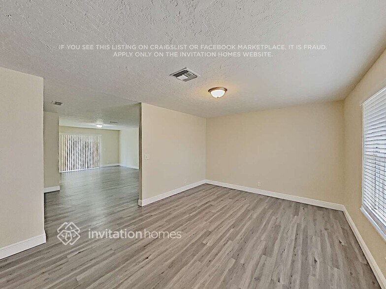 Building Photo - 4582 Carthage Cir N