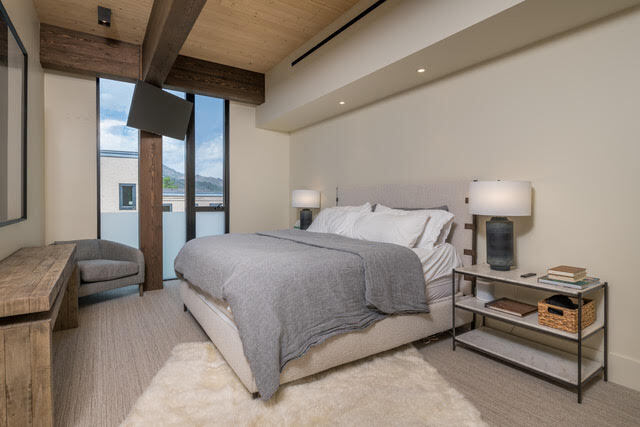 Building Photo - 100 4th St W