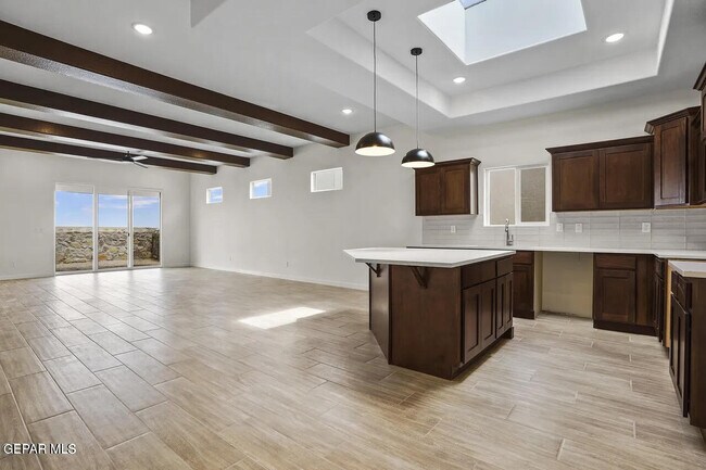 Building Photo - 1416 Harlan Pt