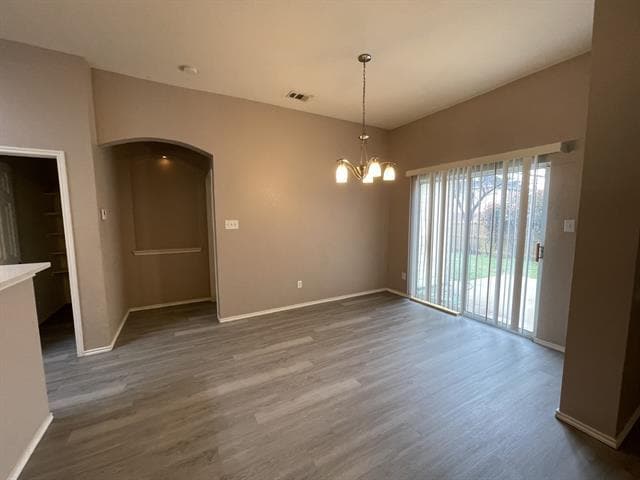 Building Photo - 2709 Logan Dr