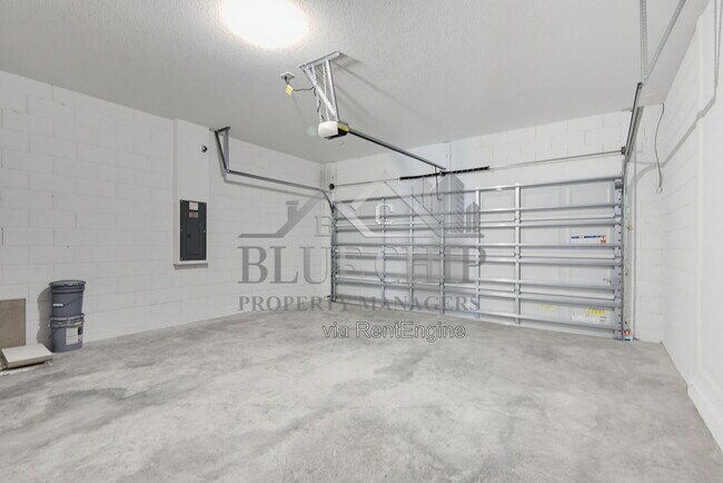Building Photo - 1008 British Cir