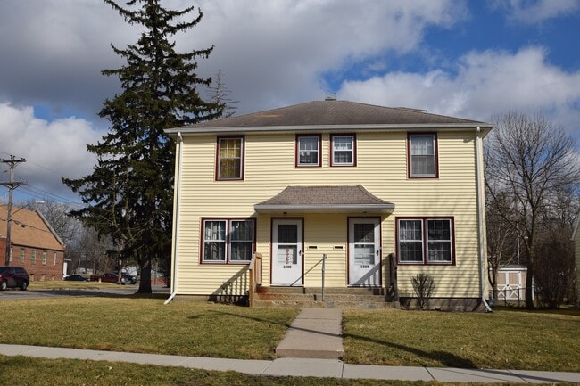 Building Photo - 1230 Harding Ave