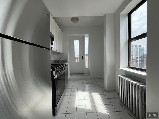 Building Photo - 850 Amsterdam Ave