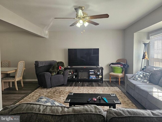 Building Photo - 12 Fairmount Dr