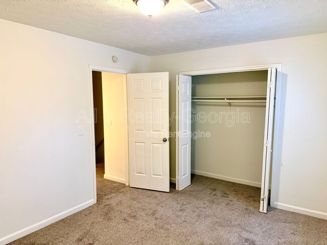 Building Photo - 470 S Jeff Davis Dr