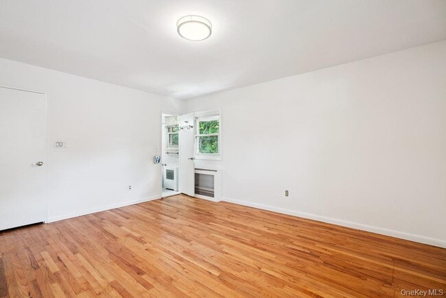 Building Photo - 72 Winthrop Rd