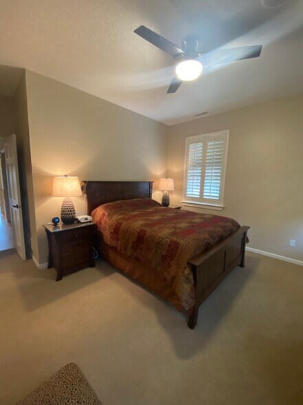 Bed/Bath Suite - 311 3rd St S