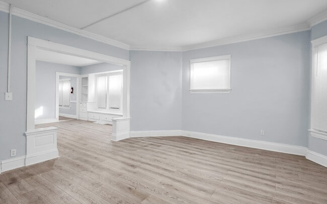 Building Photo - 11215 Whitmore Ave