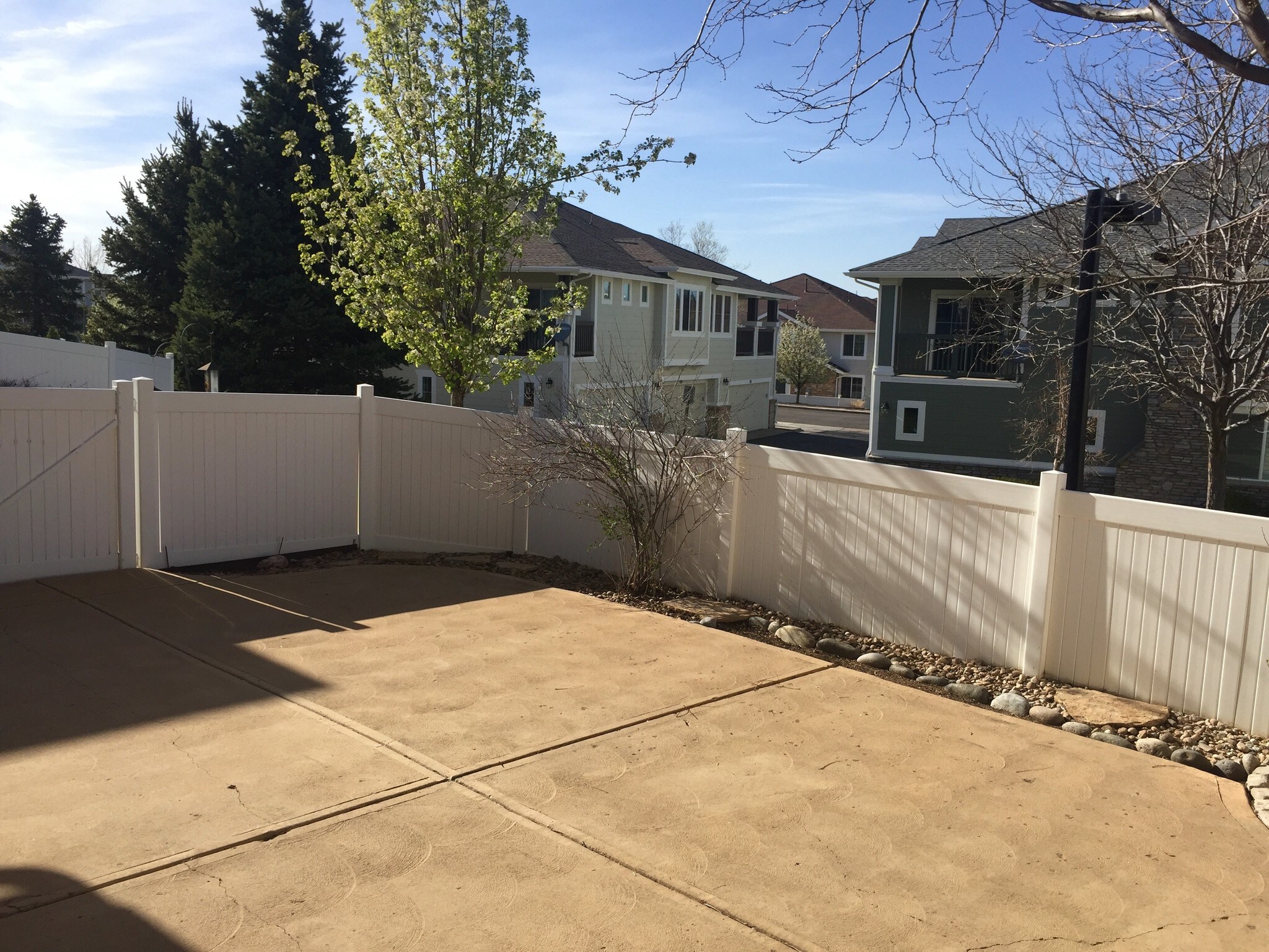Huge patio - 197 Whitehaven Cir