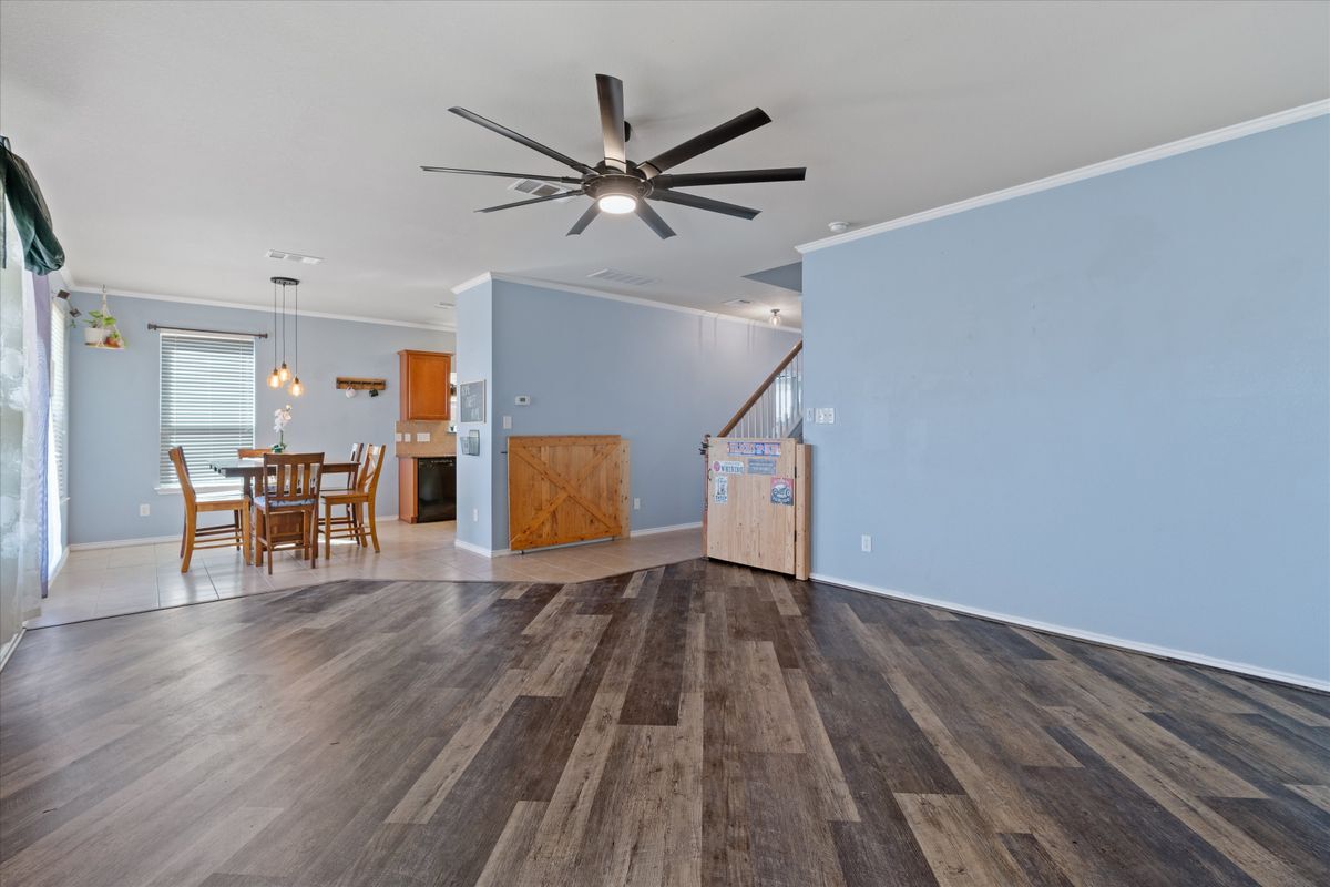 Building Photo - 2108 Scott Dr