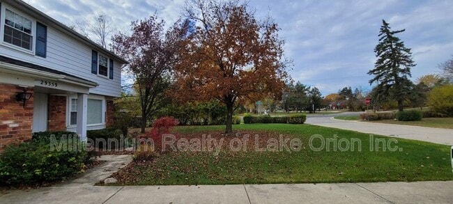 Building Photo - 29359 Hemlock Dr