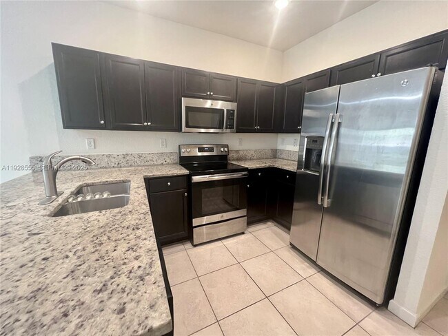 Building Photo - 15001 SW 119th Ln